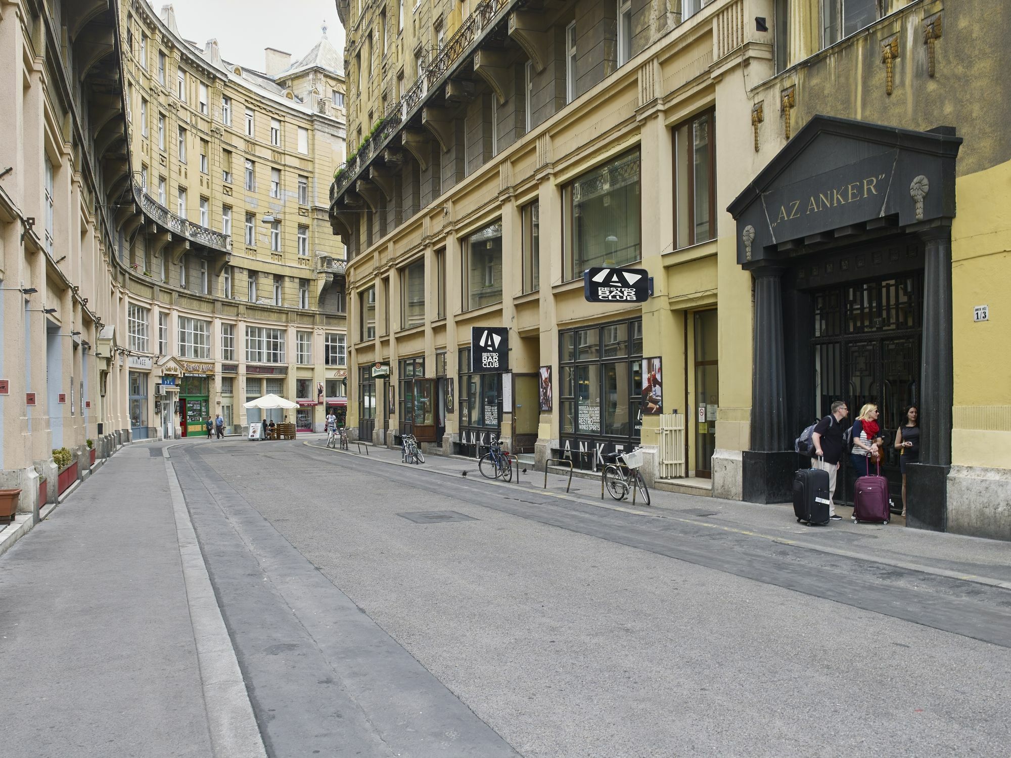 7Seasons Central Suites Budapest Bagian luar foto