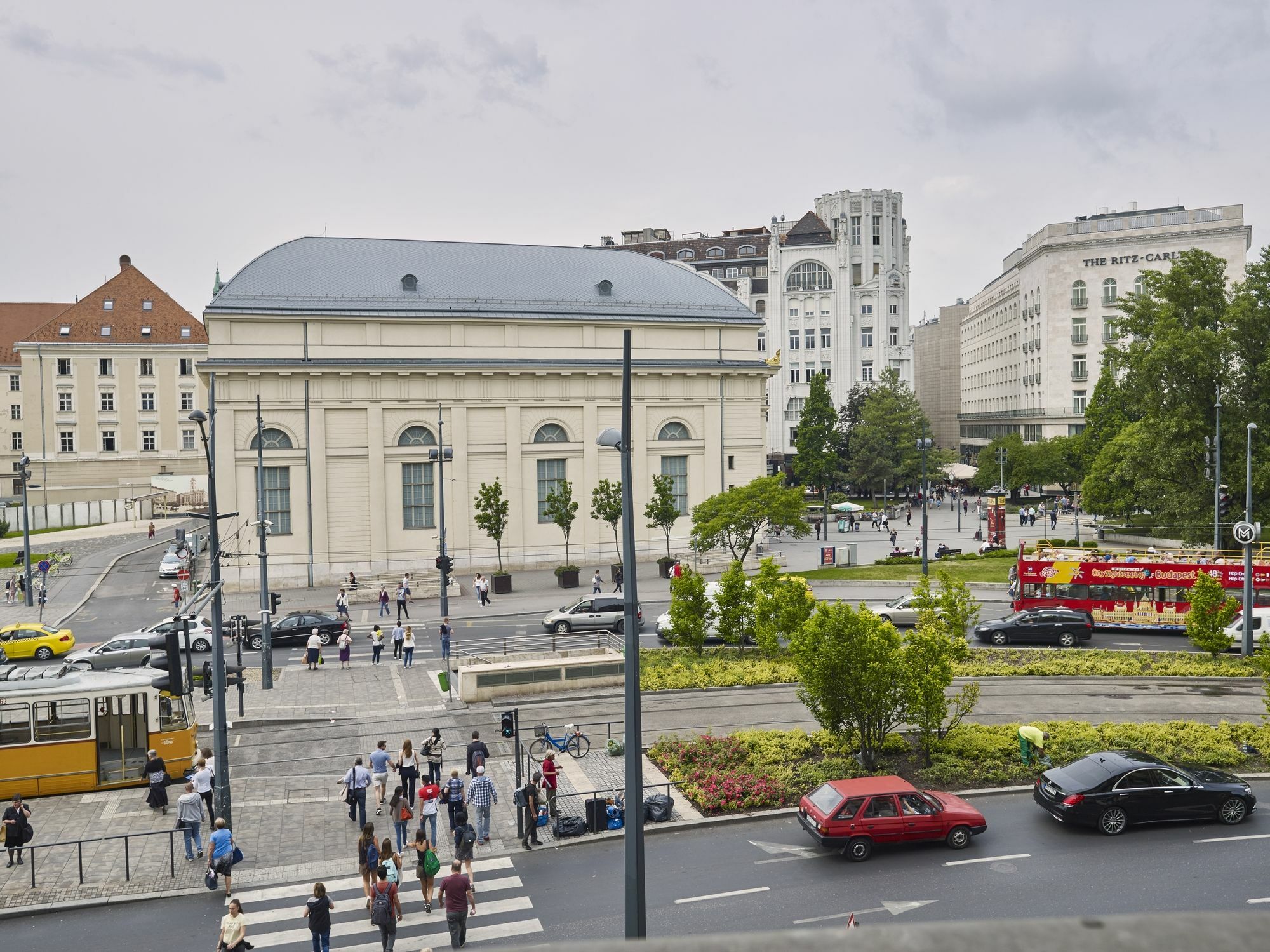 7Seasons Central Suites Budapest Bagian luar foto