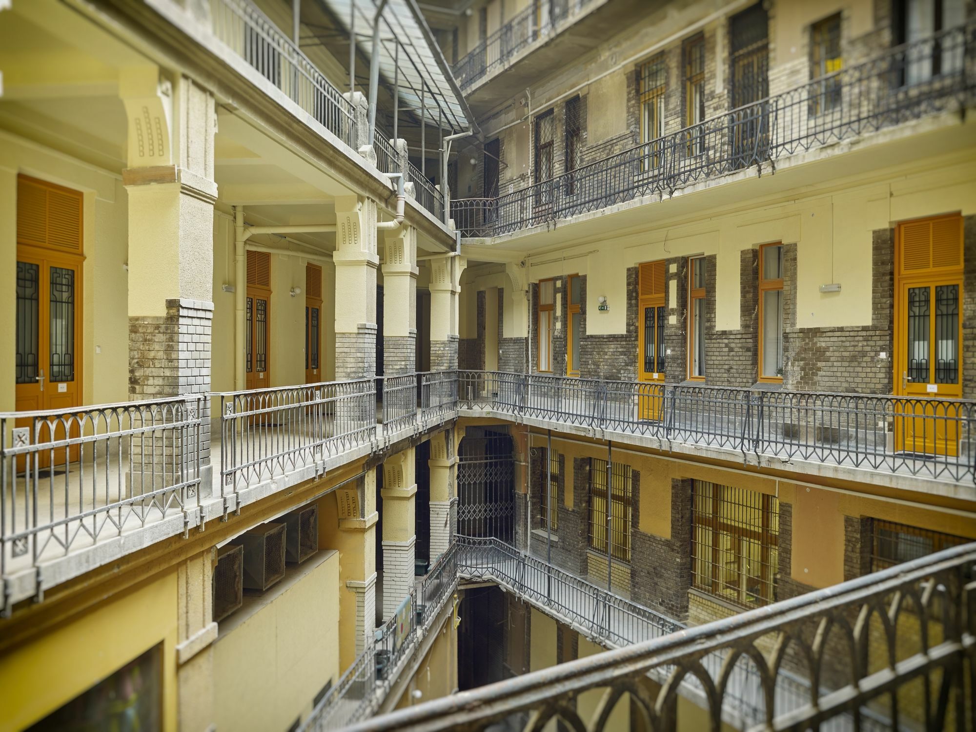 7Seasons Central Suites Budapest Bagian luar foto