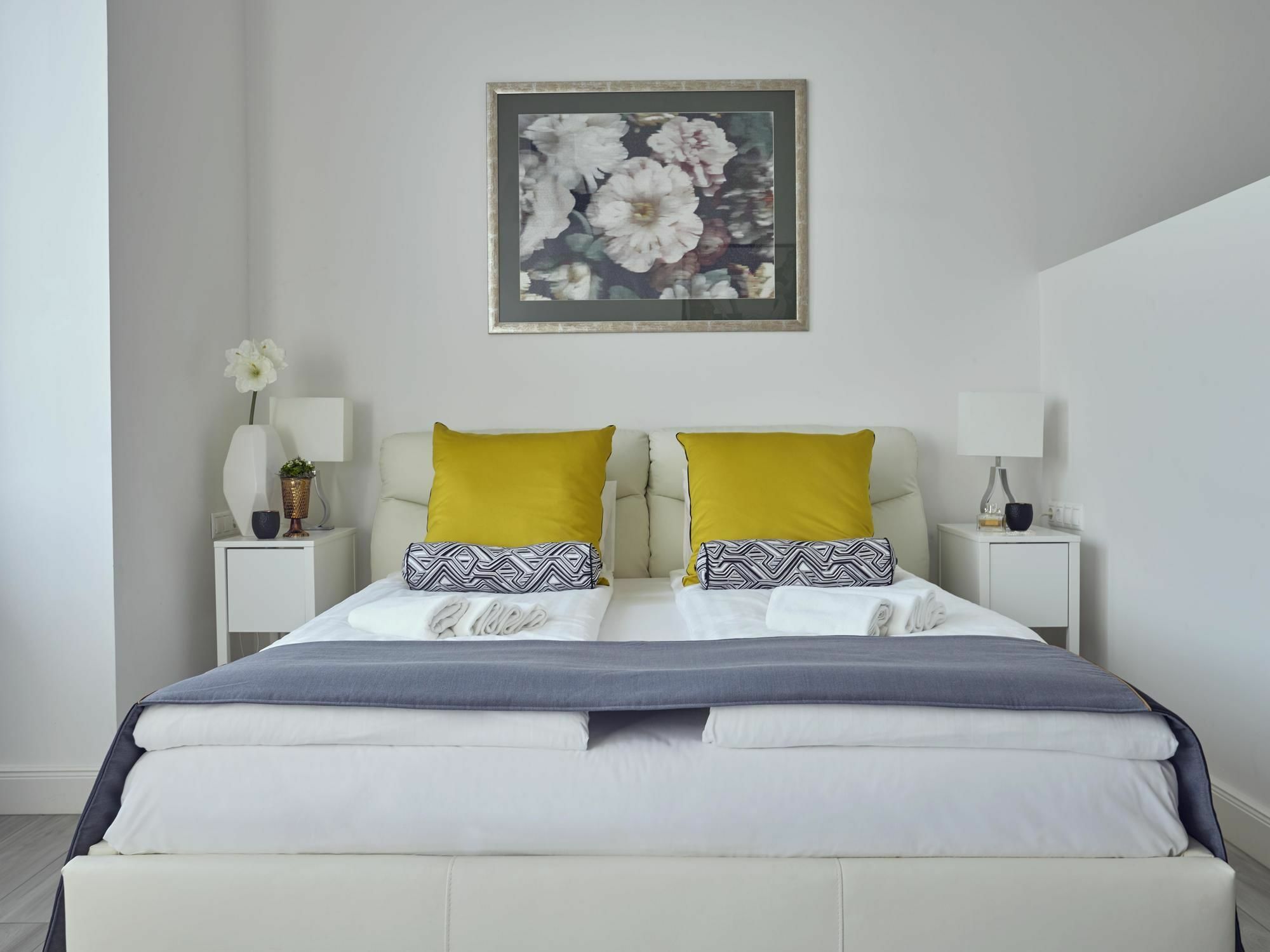 7Seasons Central Suites Budapest Bagian luar foto